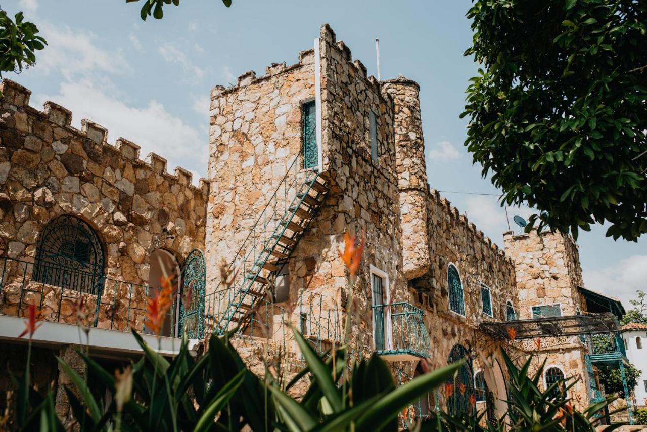 Hotel El Castillo Chinauta Exterior foto